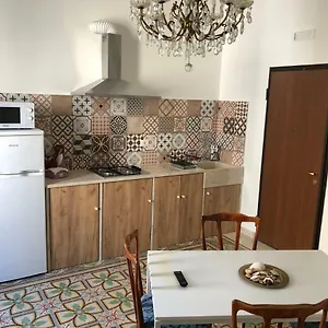 Trapani Apartments Трапани